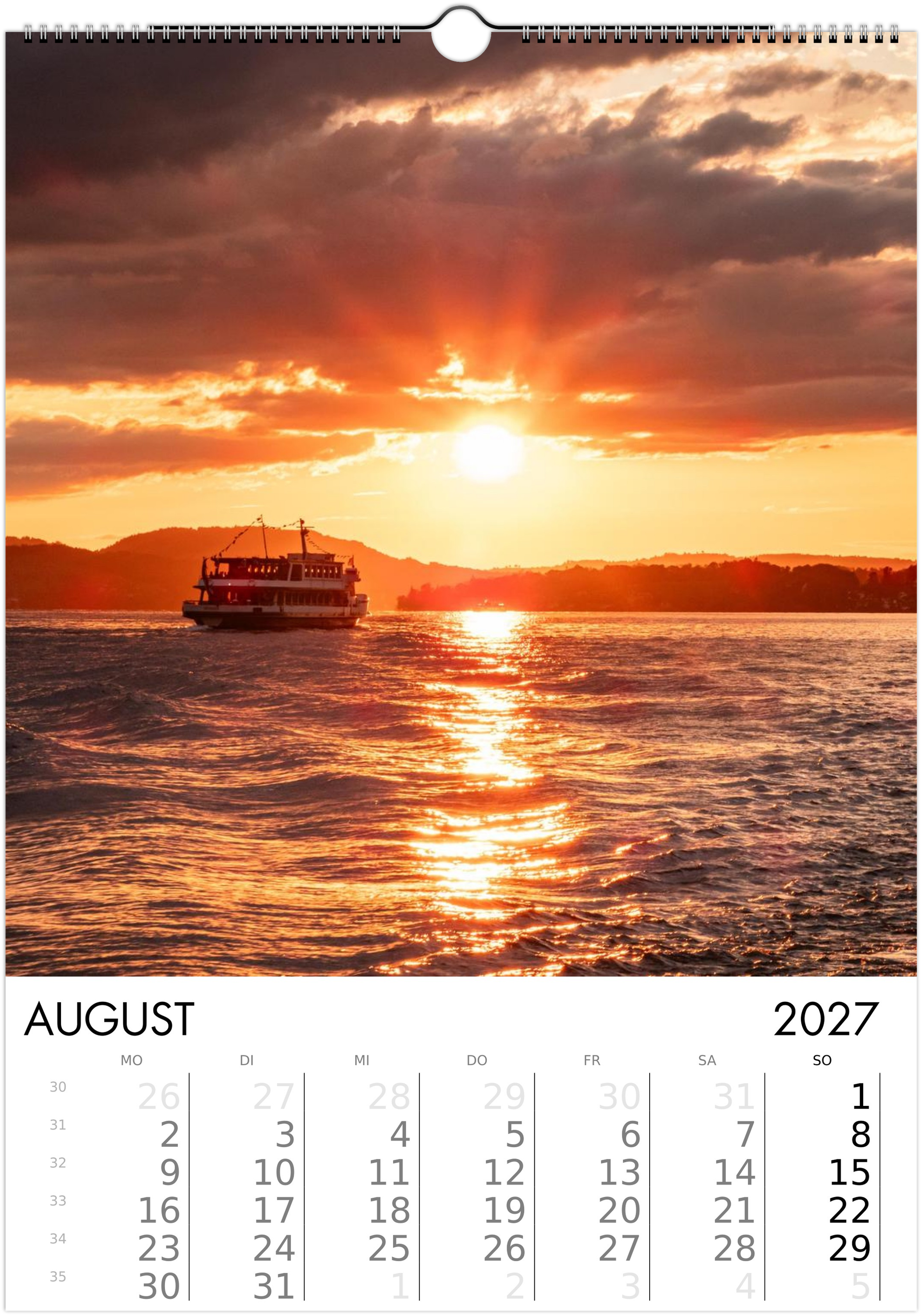 Luzern im August: Sonnenuntergang auf dem Vierwaldstättersee