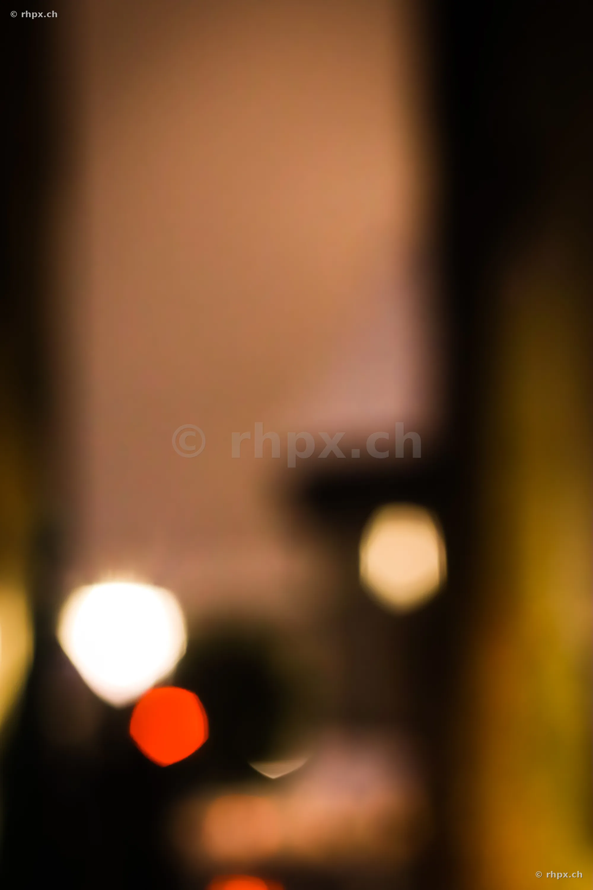 Fully blurred nocturnal light sources and shadows