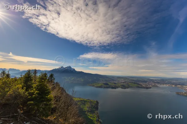 Blick vom Bürgenstock auf den Vierwaldstättersee und den Pilatus