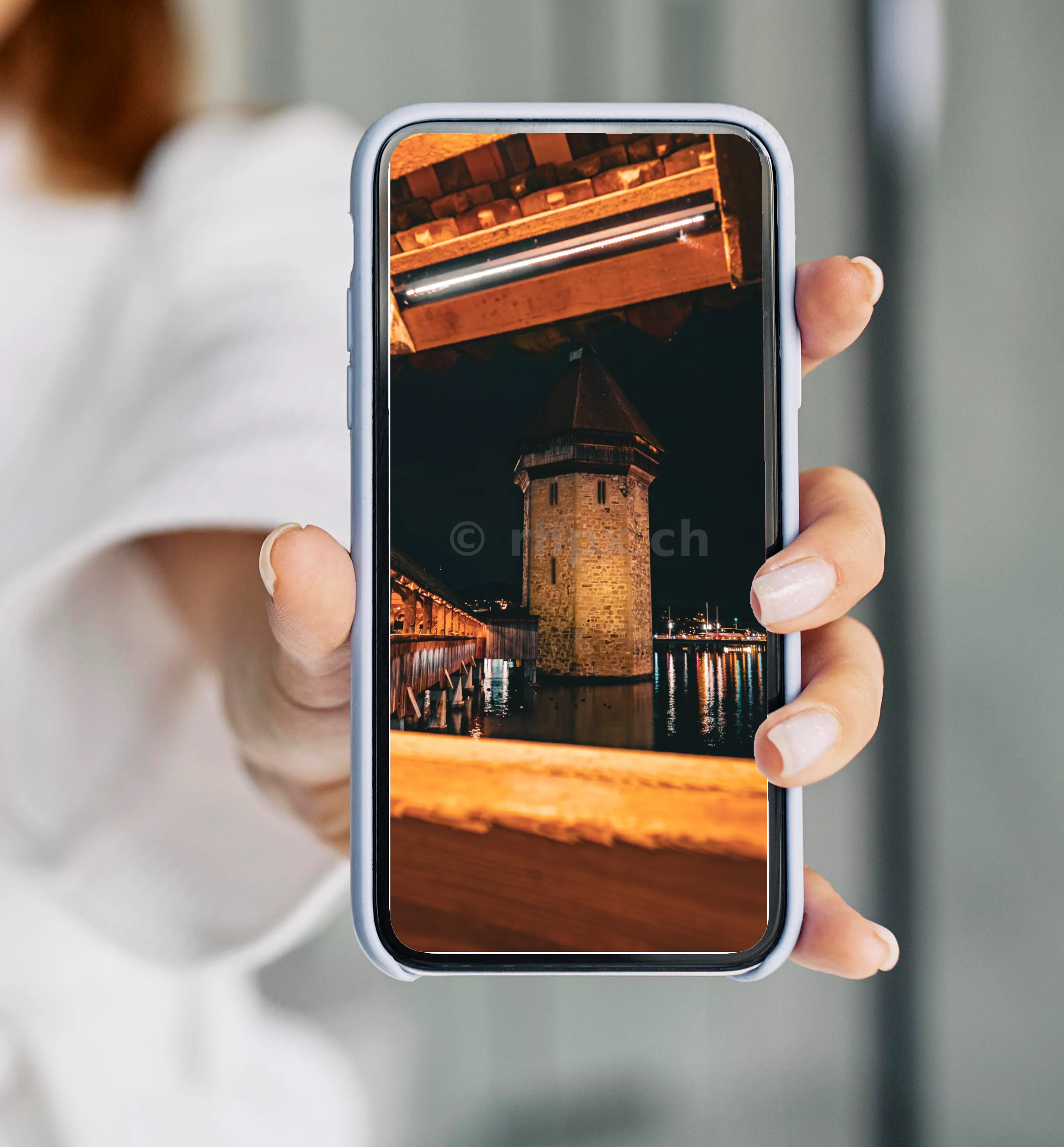 Wasserturm an der Kapellbrücke bei Nacht